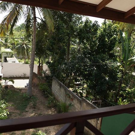 Hotel Surf Nest Hiriketiya à Dikwella Extérieur photo