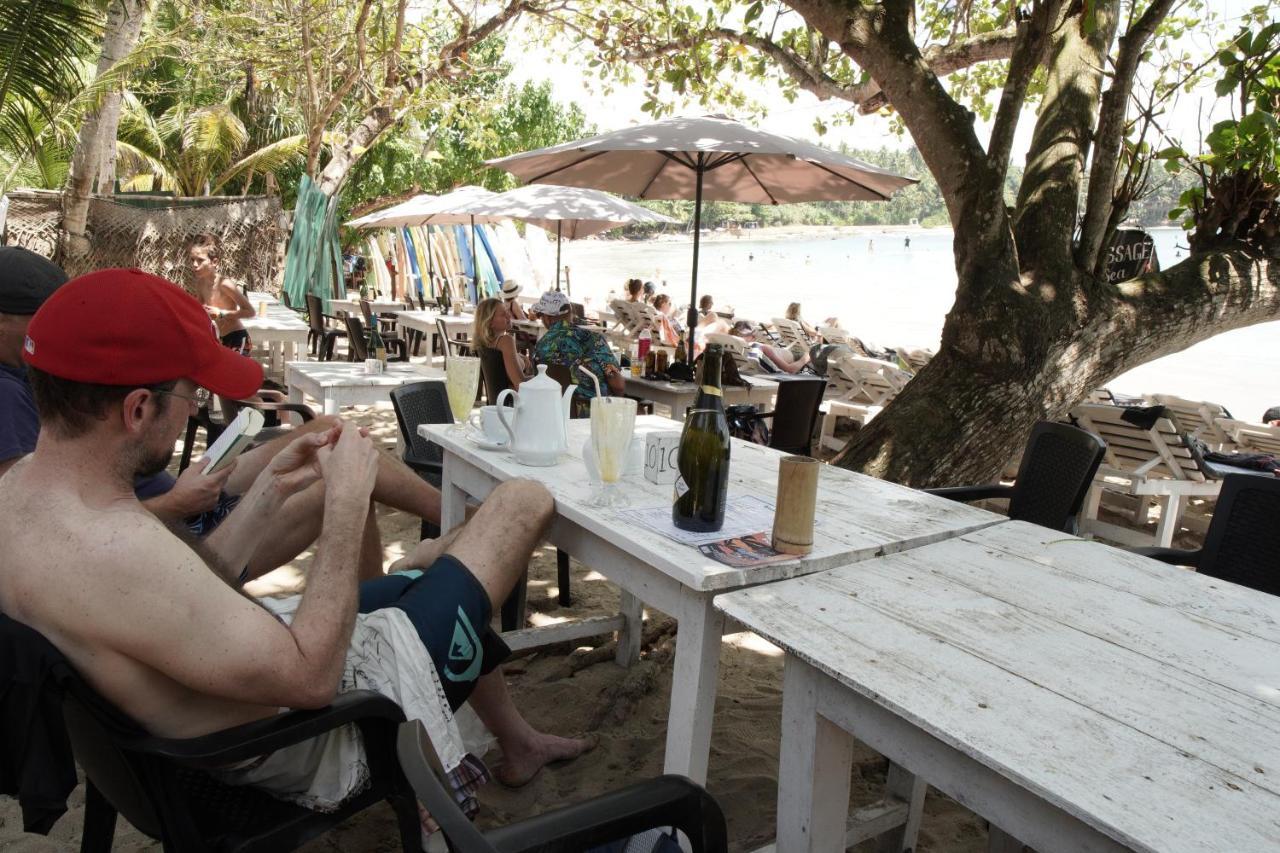 Hotel Surf Nest Hiriketiya à Dikwella Extérieur photo