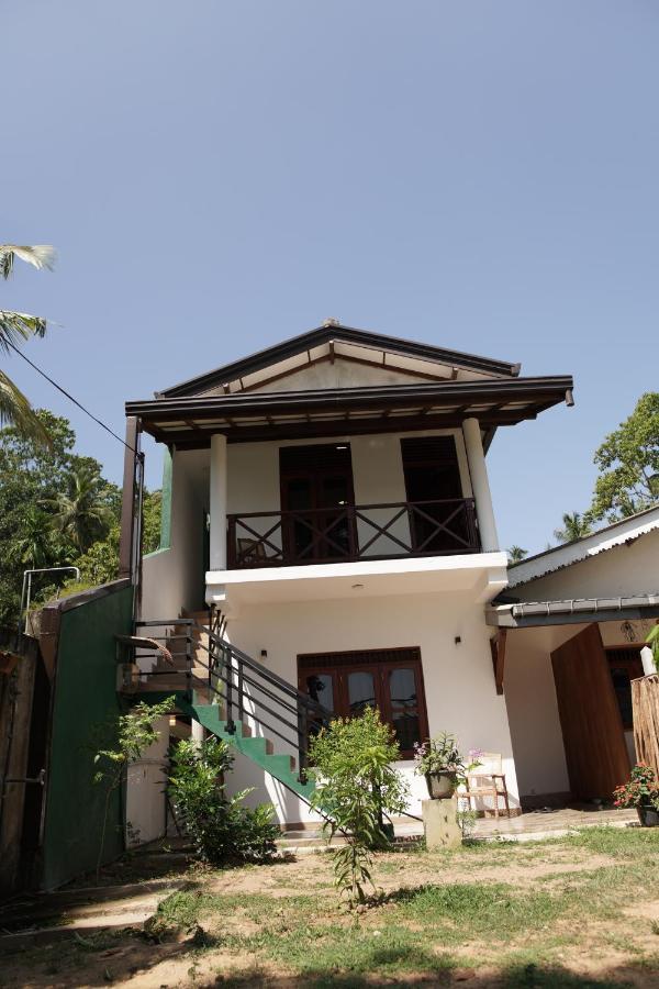 Hotel Surf Nest Hiriketiya à Dikwella Extérieur photo