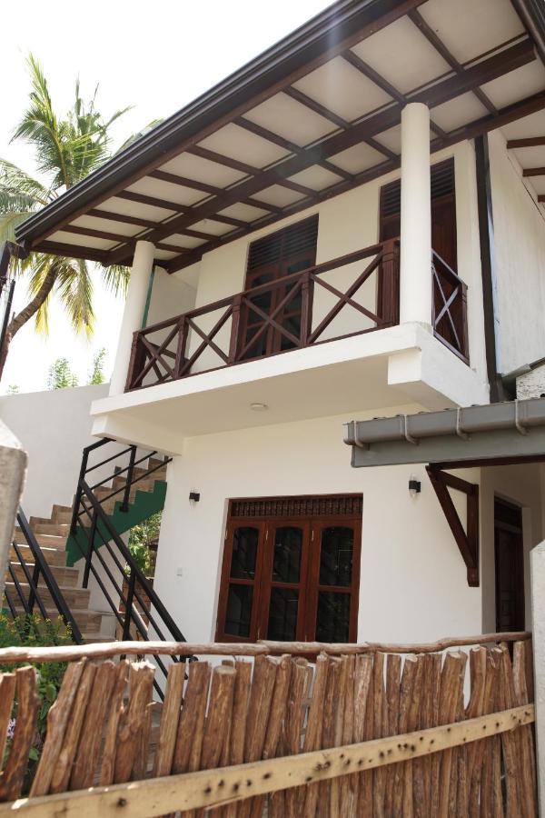 Hotel Surf Nest Hiriketiya à Dikwella Extérieur photo