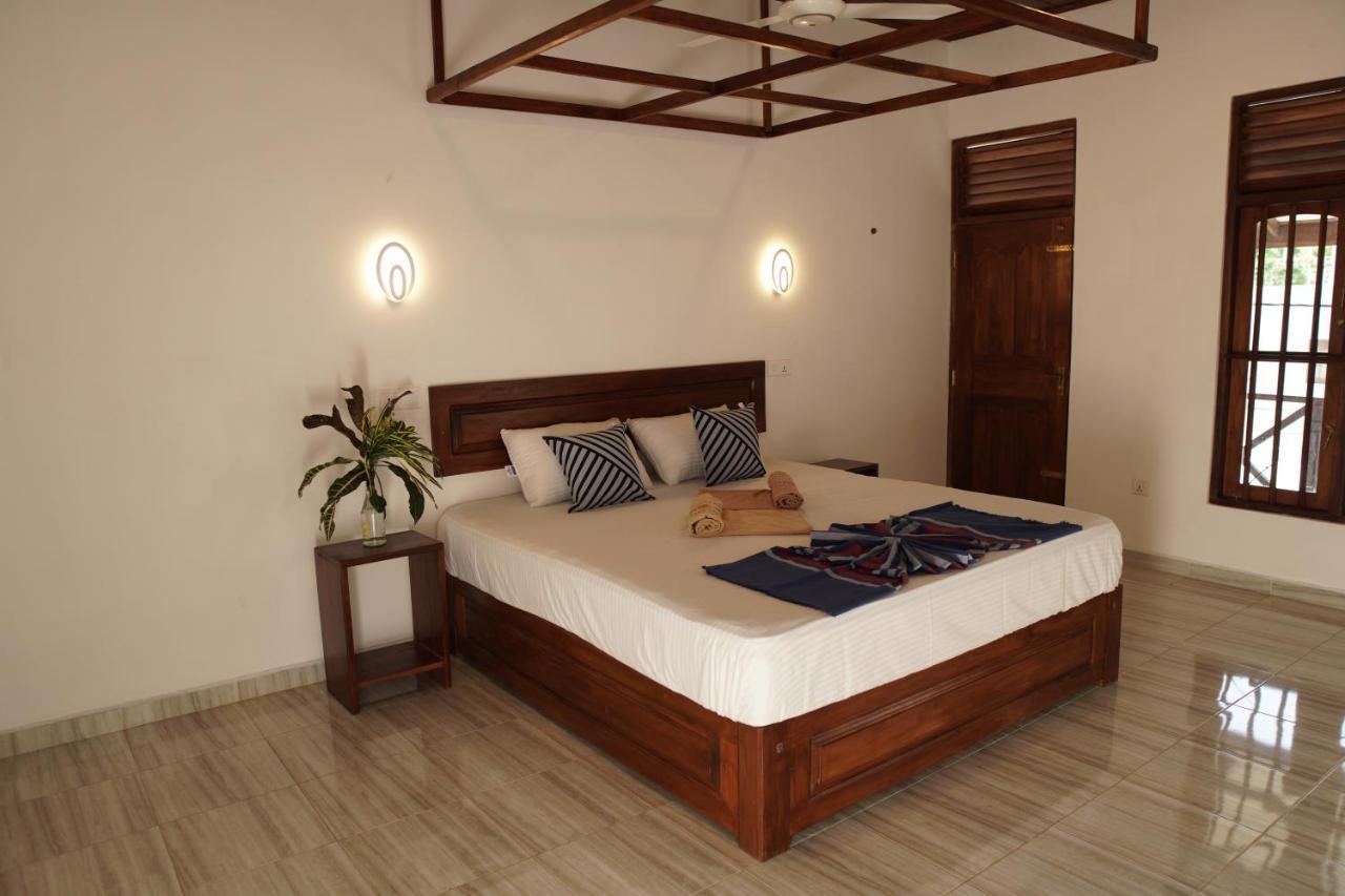 Hotel Surf Nest Hiriketiya à Dikwella Extérieur photo