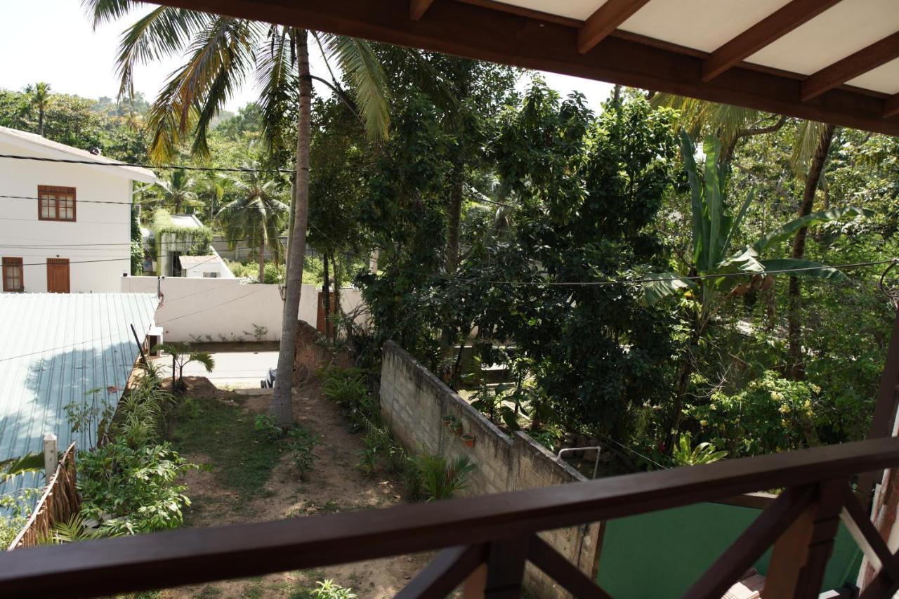 Hotel Surf Nest Hiriketiya à Dikwella Extérieur photo