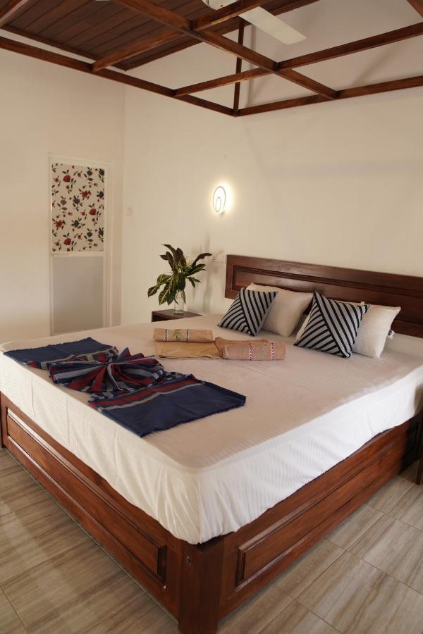 Hotel Surf Nest Hiriketiya à Dikwella Extérieur photo