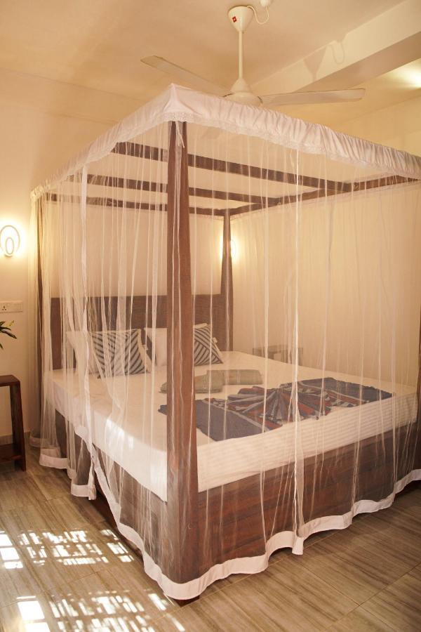 Hotel Surf Nest Hiriketiya à Dikwella Extérieur photo