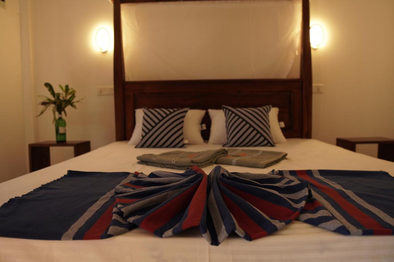 Hotel Surf Nest Hiriketiya à Dikwella Extérieur photo