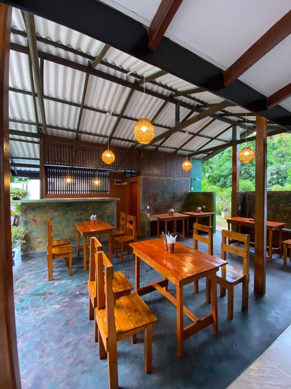 Hotel Surf Nest Hiriketiya à Dikwella Extérieur photo